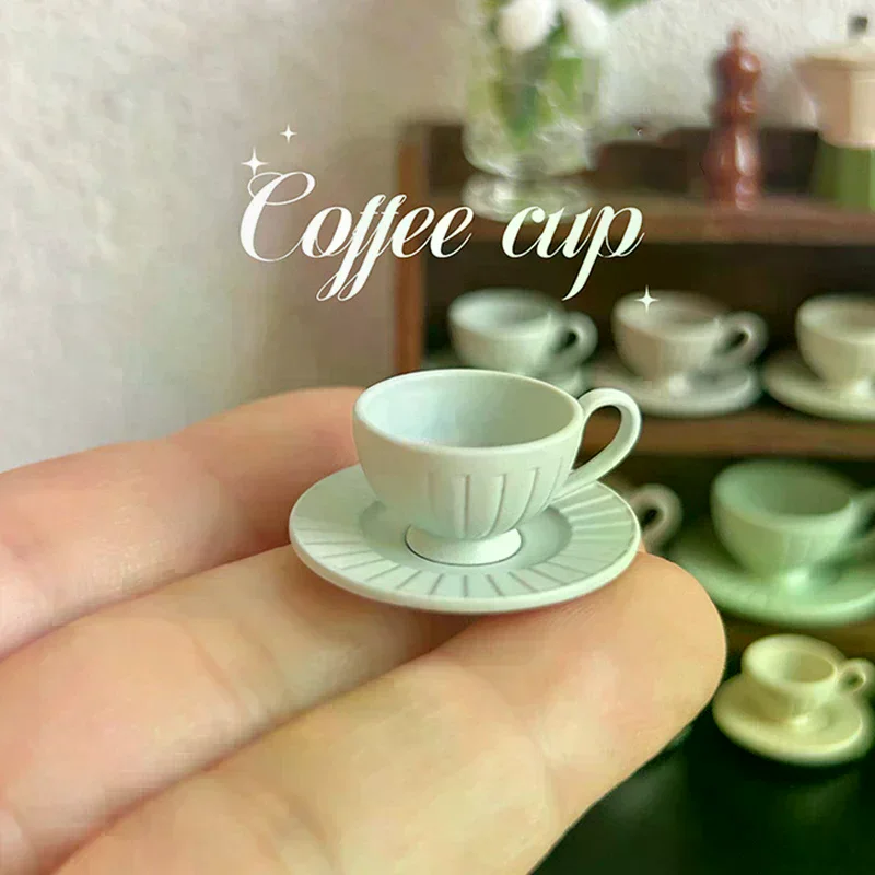 2Pcs Dollhouse Miniature Dining Ware Mini Vertical Pattern Coffee Cup Plate Set Toy Model Doll House Accessories