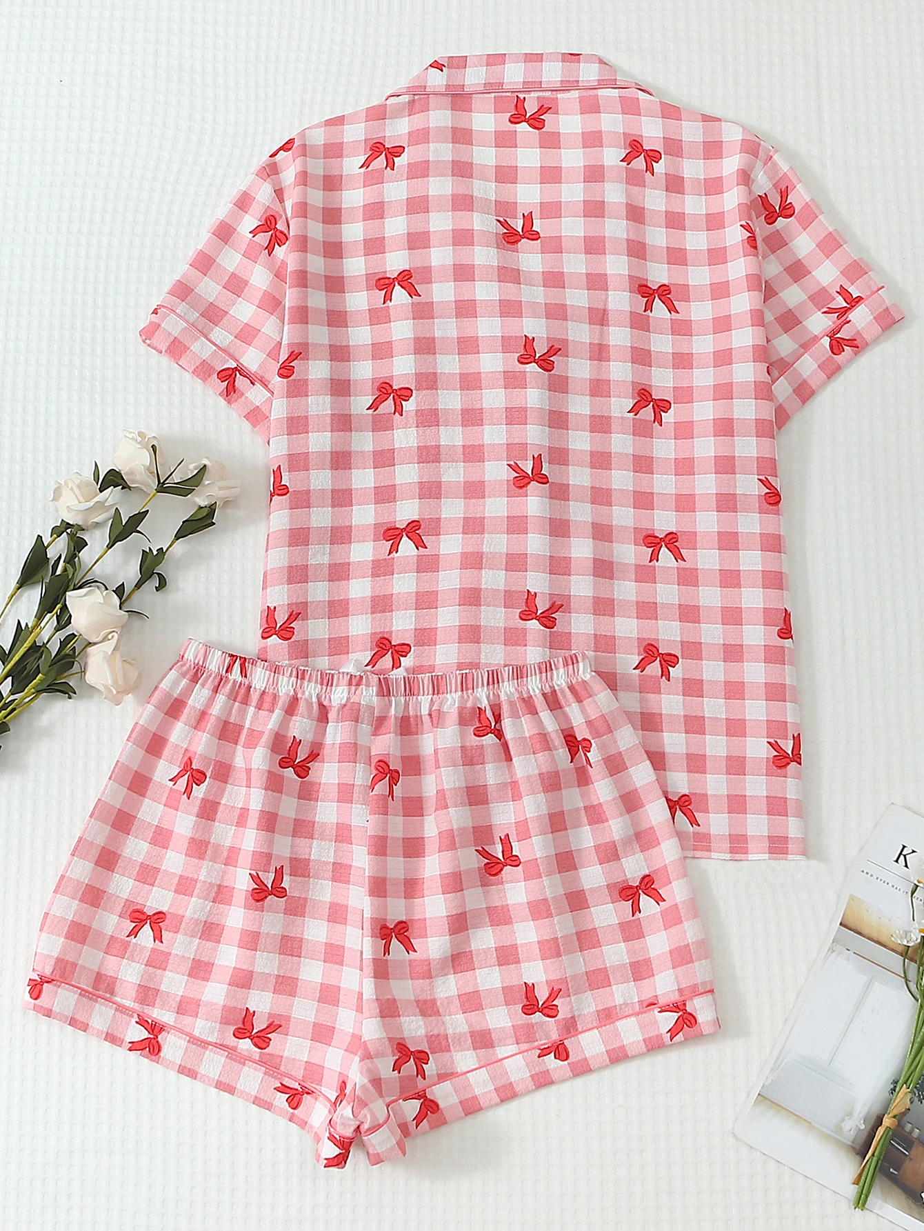 Two-Piece Comfortable Red and White Plaid Set with Red Bow Print, Button-Down Short-Sleeve Top with Pockets and Bow Shorts, Spring and Summer Women's Pajama Loungewear Set Suitable for Home Use