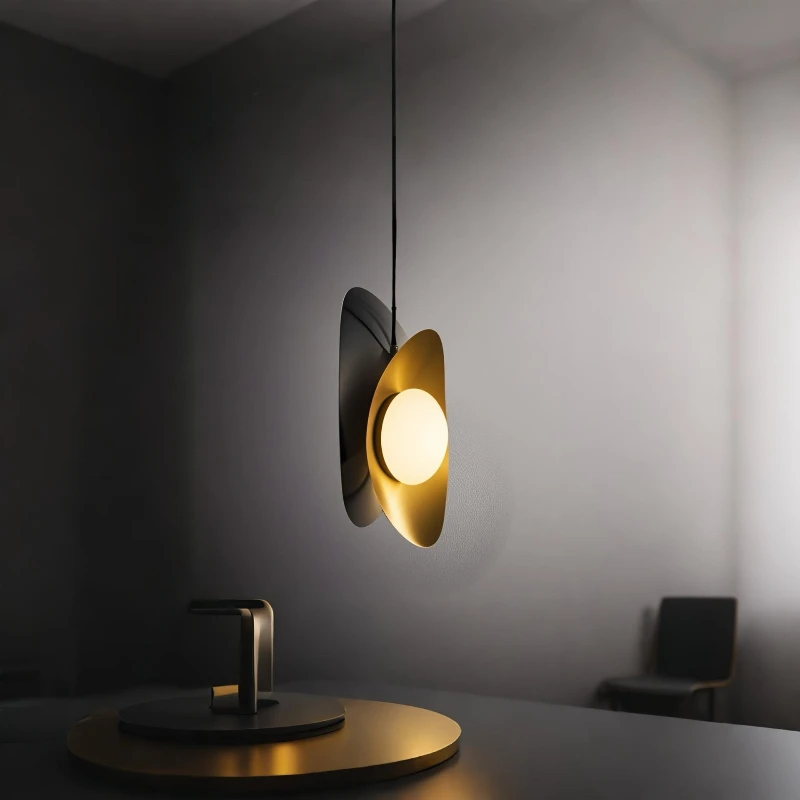 

Luxury Metal Small Pendant Lights Bedroom Living Room Bedroom Bedside Lamp Personality Glass Ball Peas Hanging Light Fixtures