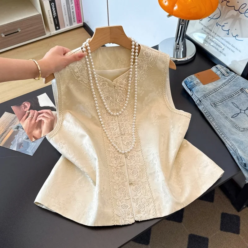 New Chinese Style Ladylike Heavy Embroidery round Neck Improved Vest Retro Top for Women 18-25 Years Old Polyester Fabric