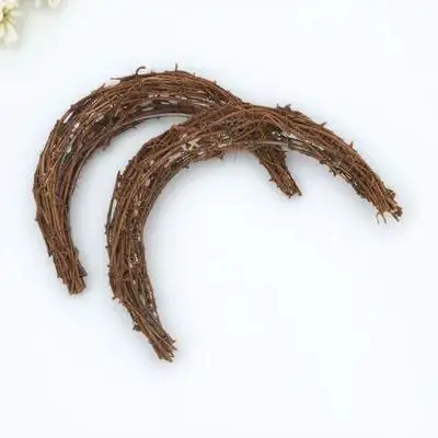 

2pcs Diy Moon For Holiday Decor Floral Garland Vine Wall Hanging Craft Ring Rattan Wreath Circle Festival