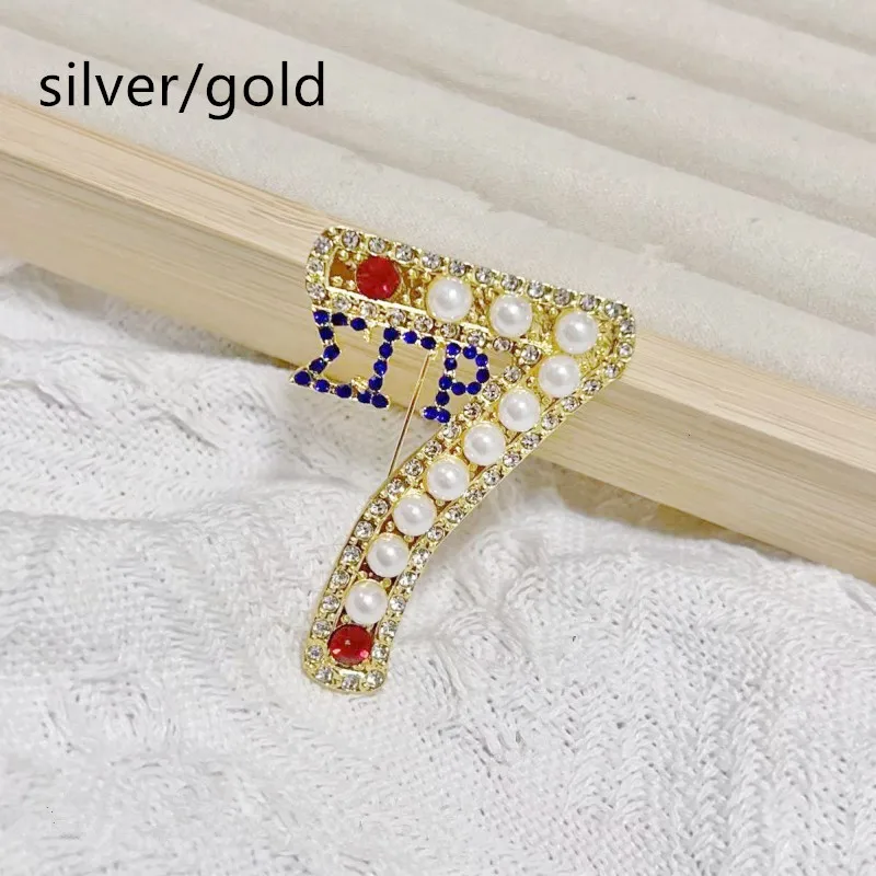 1Pcs Sigma Gamma Rho Rhinestone Brooch Fraternity Sorority SGR 7 Pearl Lapel Pin Jewelry Gift Dropship OGB036