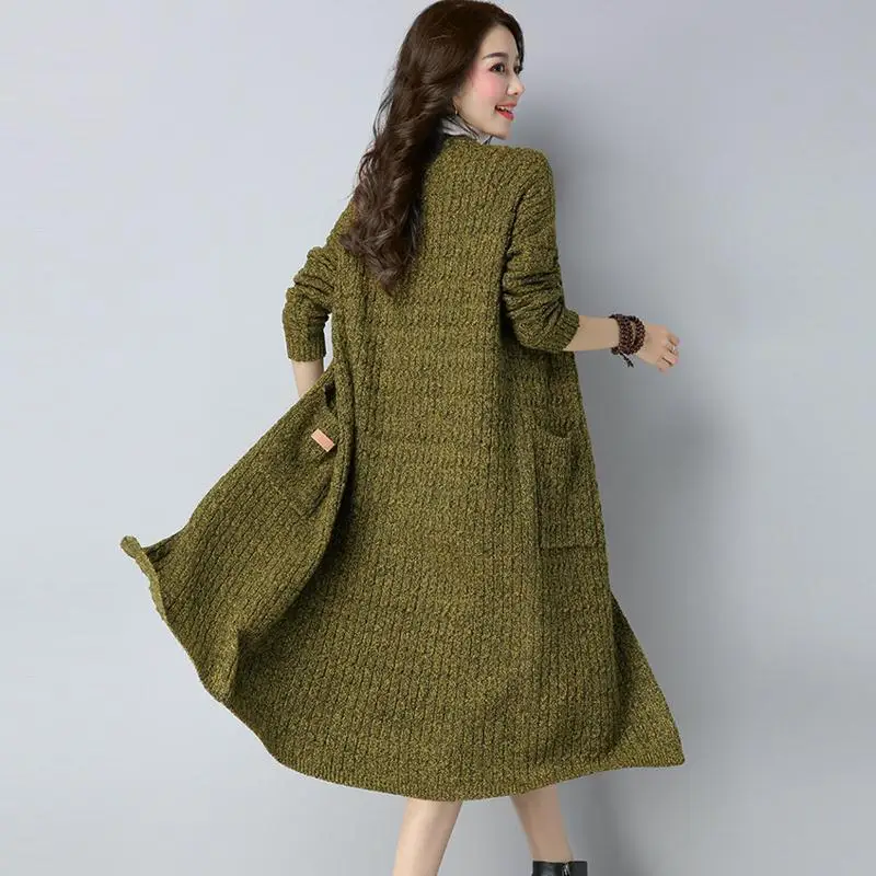 Autumn and winter new loose slimming mid length knitted jacket fashionable solid color long sleeved sweater cardigan outer outfi