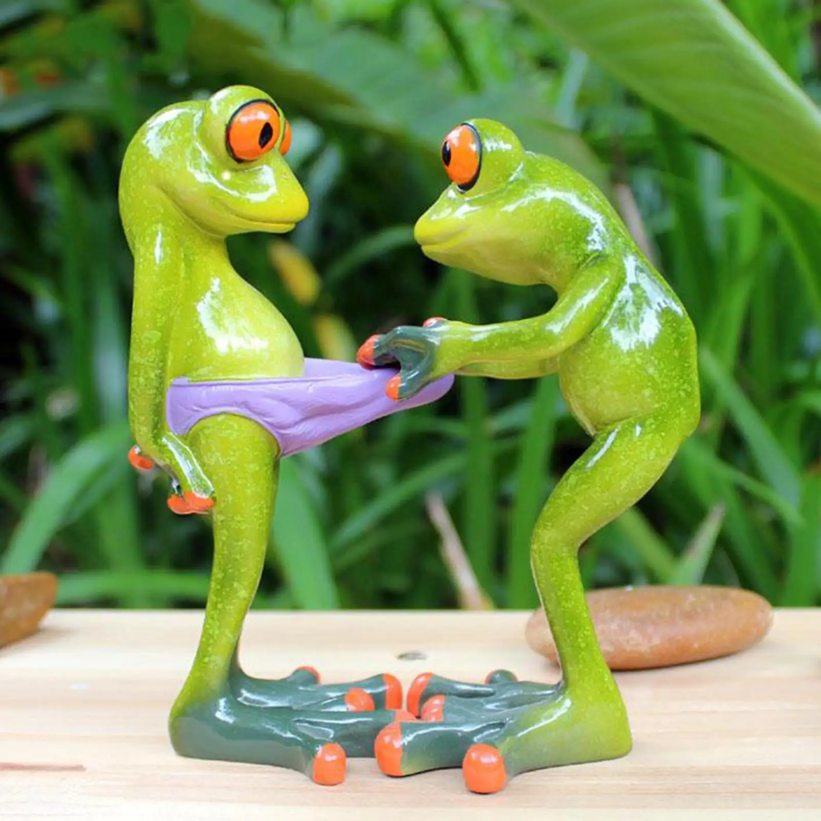 

Miniature Frogs Standing Statue Figurines Handpainted Crafted Sculpture Home Garden Indoor Outdoor Decoration Ornament