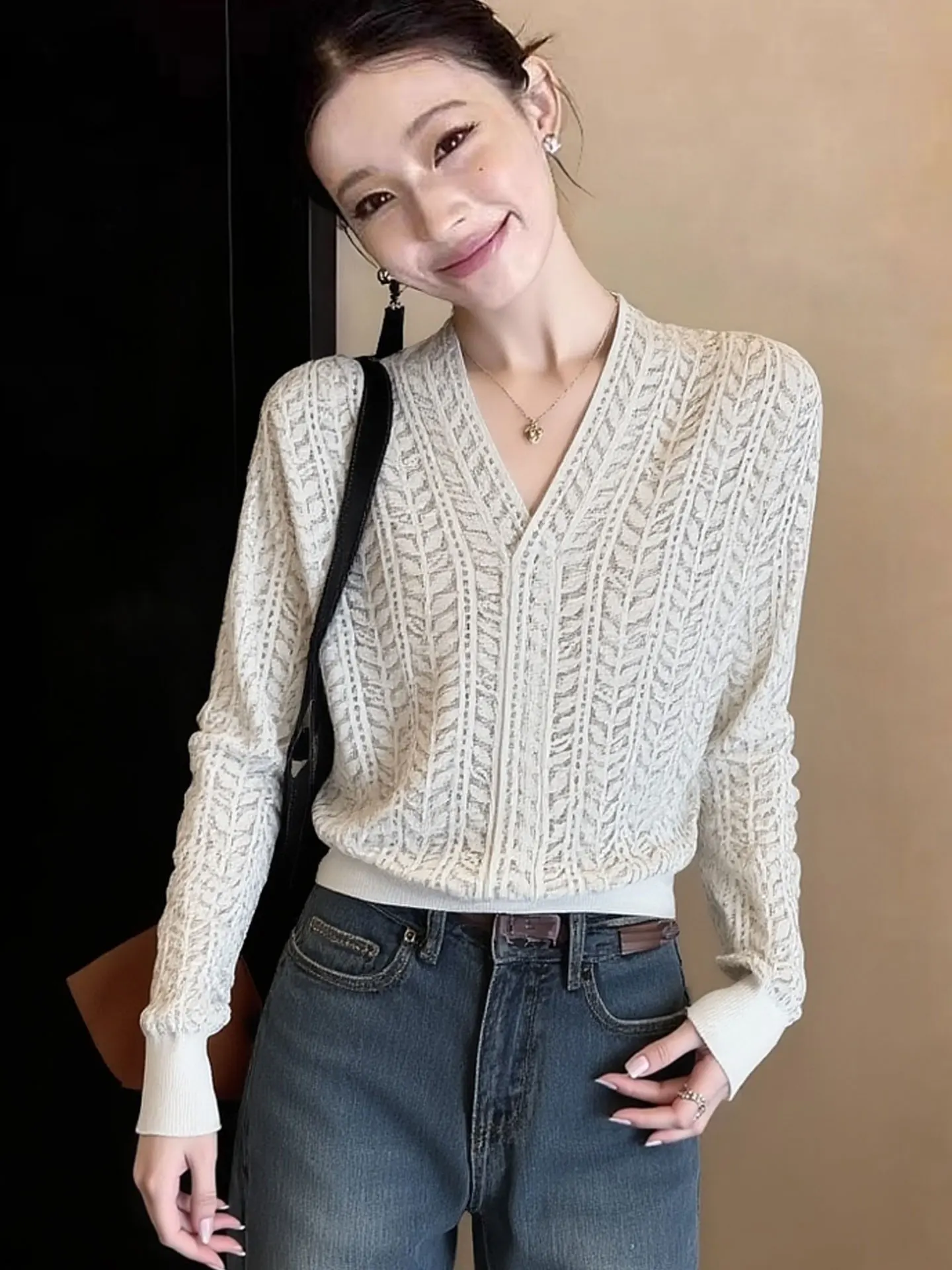 

Женский вязаный топ с V-образным вырезом и длинными рукавами в европейском стиле, модный, высококачественный, для повседневной носки, теплый, для работы