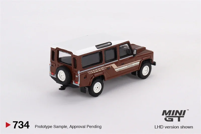 MINI GT 1:64 Land Rover Defender 110 1985 County Station Wagon Diecast Model Car