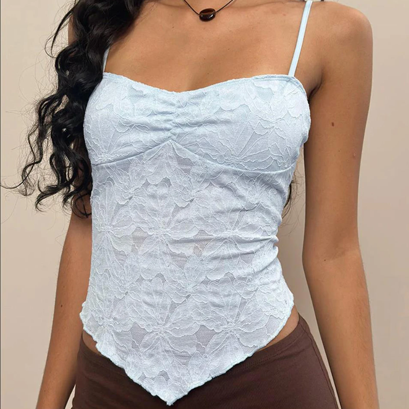 เสื้อกล้ามทรงเข้ารูปสำหรับผู้หญิง ลายลูกไม้ดอกไม้ สายเดี่ยว ชายเสื้อทรงผ้าเช็ดหน้า สไตล์สตรีทแวร์ ไซส์ S M L สำหรับฤดูร้อน