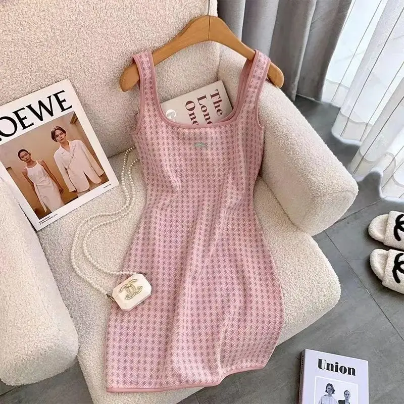 特大の女性服スリムセクシーなドレス夏ファッショナブルな印刷タンクトップドレス夏のトレンドトレンドボディコンミディドレス