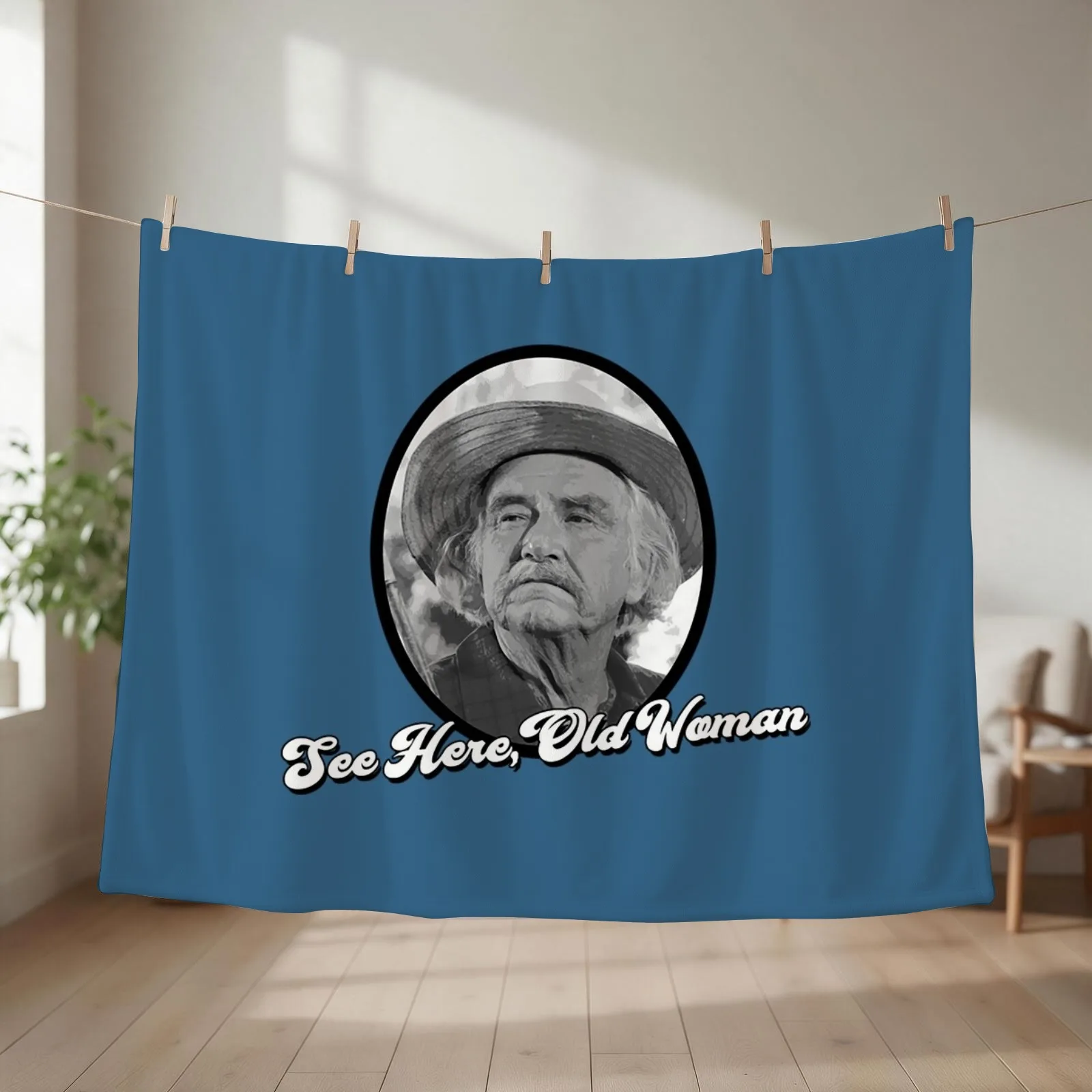 Spartan warrior - Molon lave and come back with your shield or on it Throw Blanket