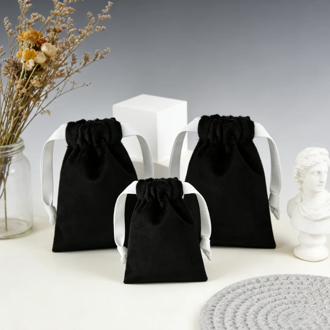 

5Pcs Elegant Smooth Velvet Drawstring Gift Organizer Pouches Lightweight Storage for Necklace Bangle Watch Display &Gifting