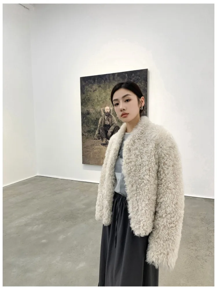 2024 New Fashion Real Fur Coat Women Luxury Winter High Quality Natural Lamb Leather Fur Jacket Elegant Short Coats and Jackets