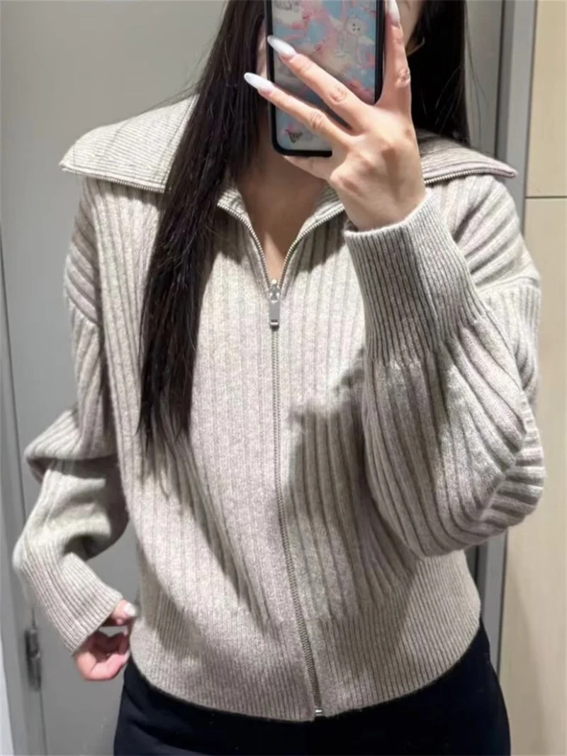 Damski sweter rozpinany na zamek błyskawiczny, jesień 2025, prążkowany kołnierz wykładany, prosty, jednolity kolor, krótki kardigan z dzianiny, damska odzież wierzchnia codzienna.