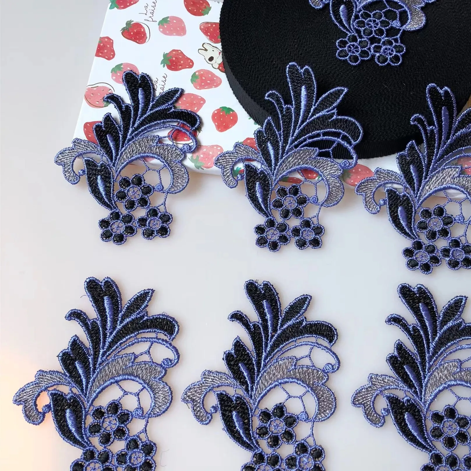 10Pcs/Lot 6*8cm Shiny Dark Blue Mixed Hollow Gradient Sewing Motif Venise Lace Applique for Garment Embroidery Lace Patches