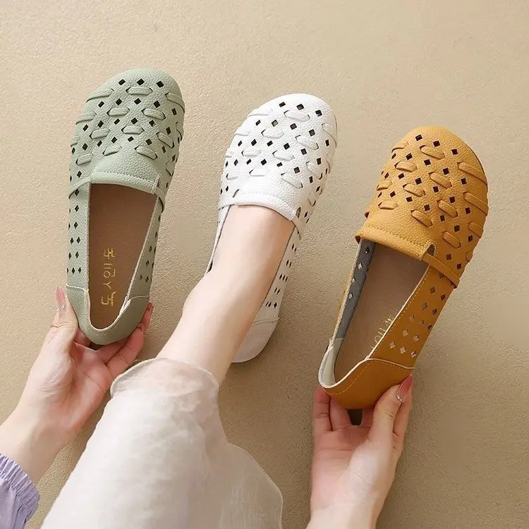 

Latest summer hollow out flats woman affordable woven moccasins shoes for women slip on summer driving loafers ladies daily shoe