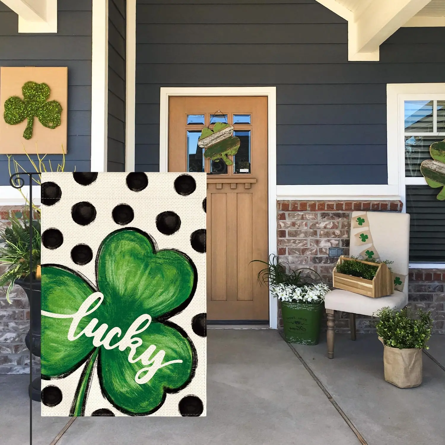 AVOIN colorlife St Patricks Day Lucky Shamrock Garden Flag 12x18 Inch Double Sided, Polka Dot 17 March Yard Outdoor Flag UUL EEZ