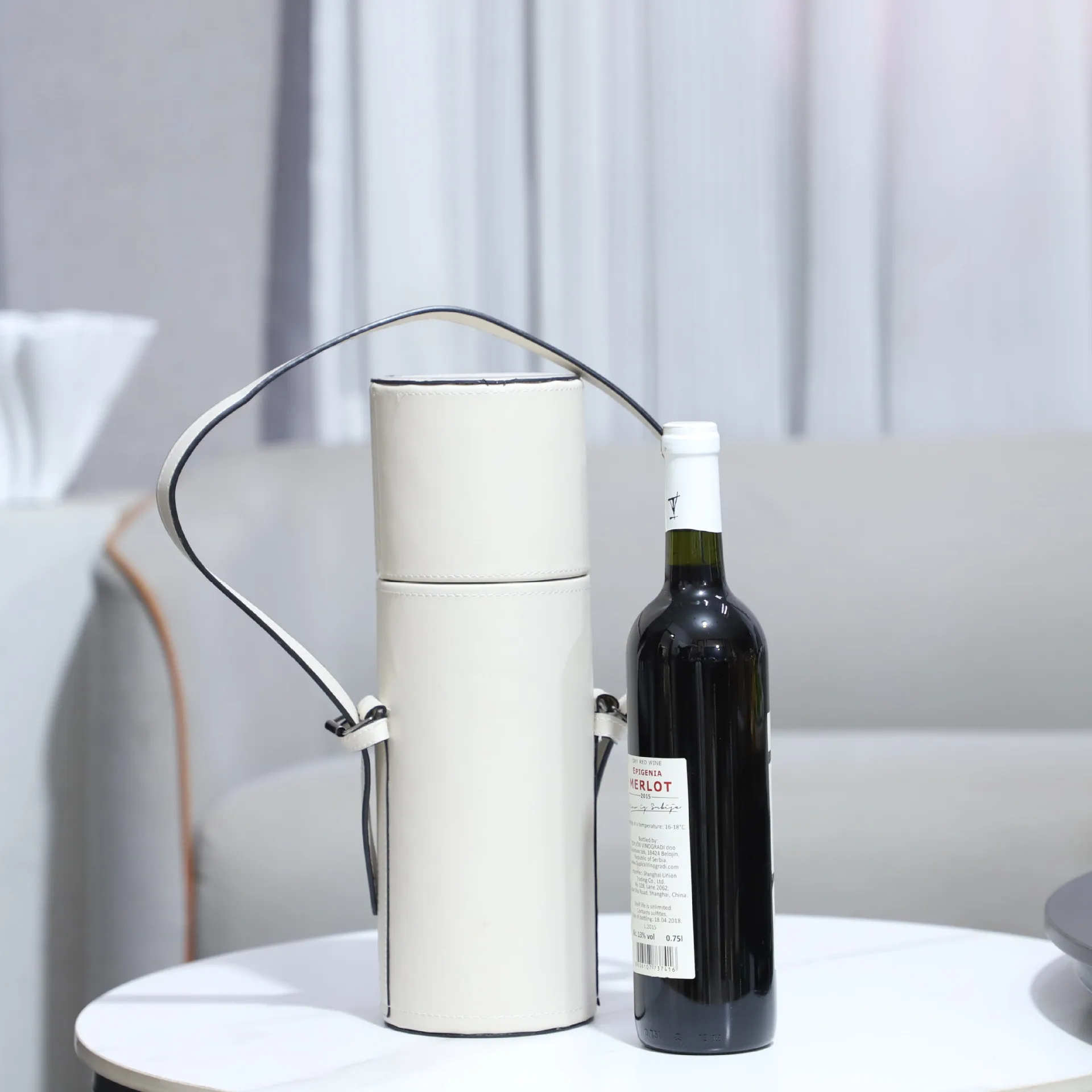 Nordic minimalist high-end cylinder portable wine barrel ornament living room hotel restaurant model room home decoration