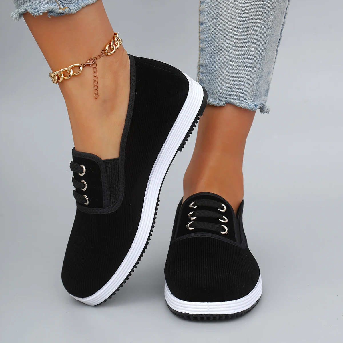 أحذية نسائية ربيعية مريحة ومسامية وخفيفة الوزن ومقاومة للاهتراء مع نعال ناعمة للأشخاص الكسالى الذين يخطوون