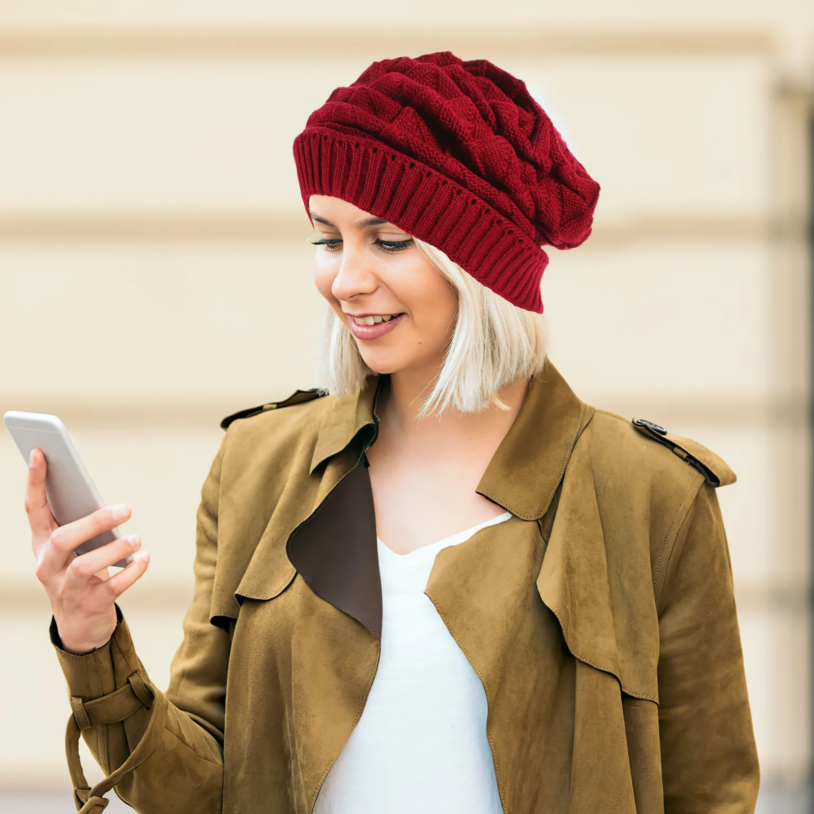 Topi Baret Wanita Musim Dingin Merah Rajutan Bergaya Topi Hangat Pelindung Dingin untuk Wanita Gadis Mode Pakaian Musim Dingin