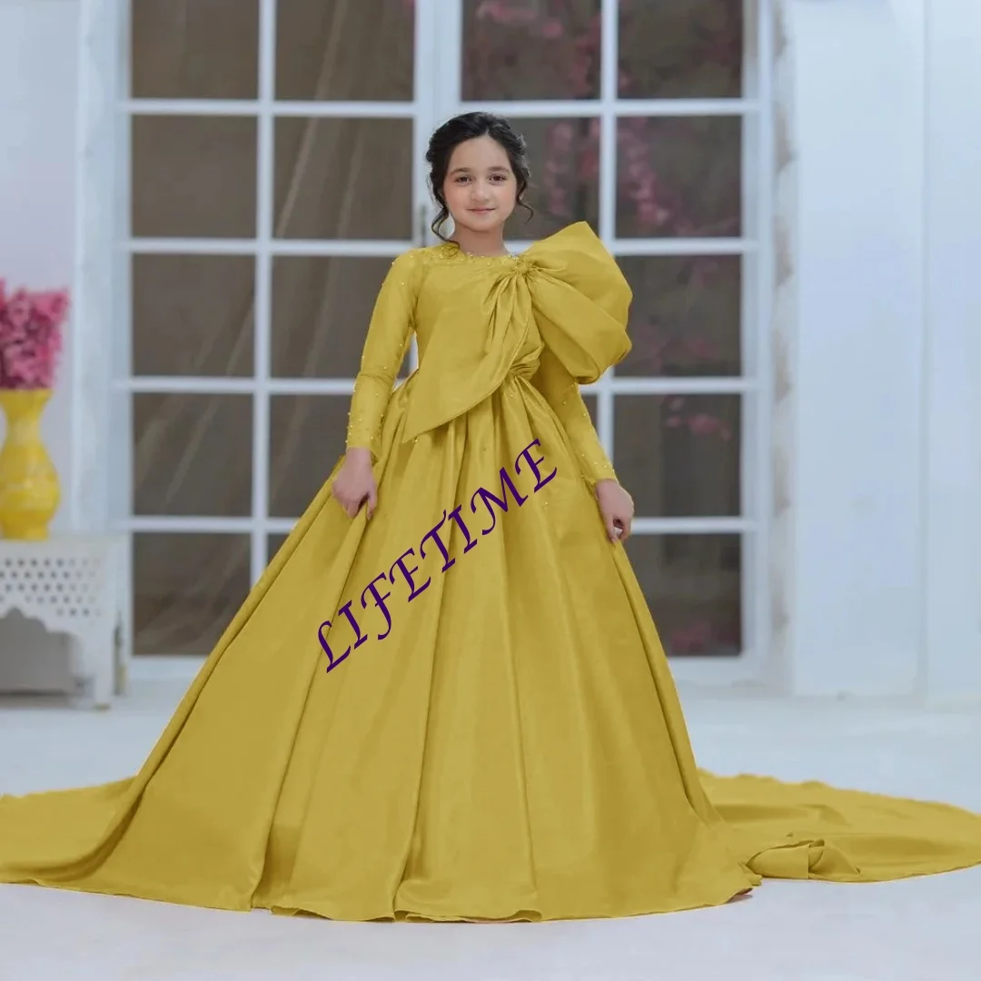 Abito da ragazza di fiore con paillettes a maniche lunghe con fiocco e monospalla, lunghezza del pavimento, abito da comunione con strascico personalizzato