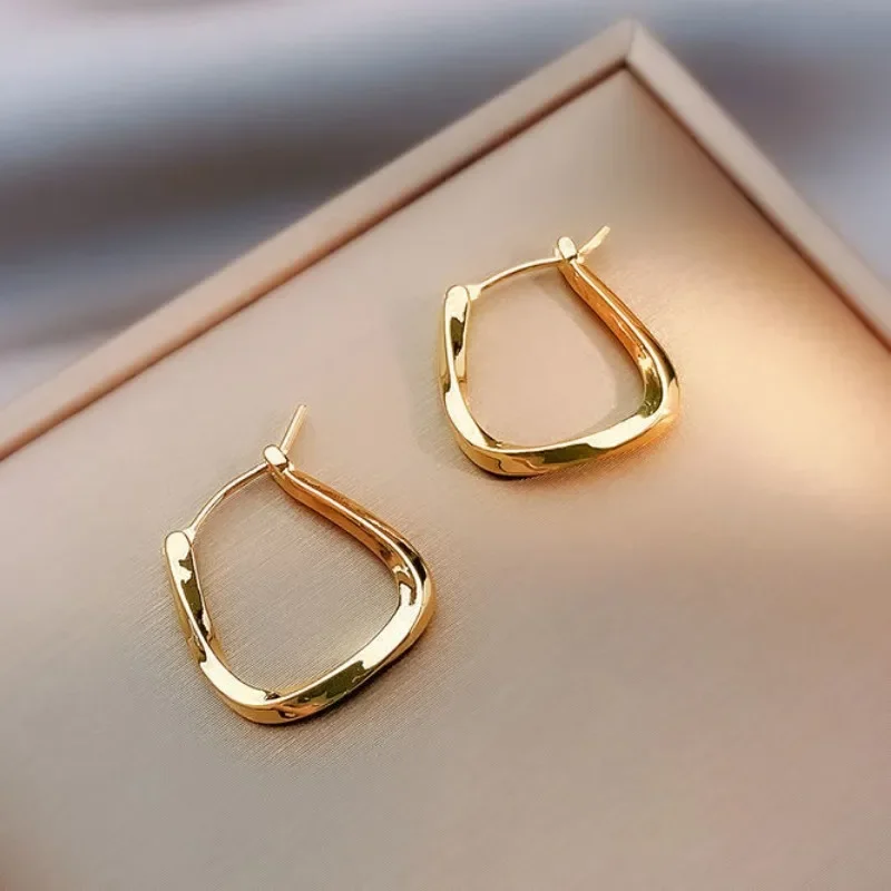 Simple Design Gold Color Geometric Twisted Square Hoop Earrings For Women Creative Young Girls Party Wedding Jewelry