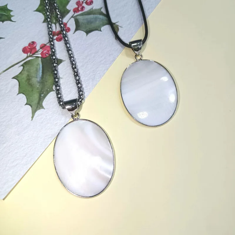 Popular pearl oyster Bezel-set oval pendant diy Shell-shaped 31*41mm