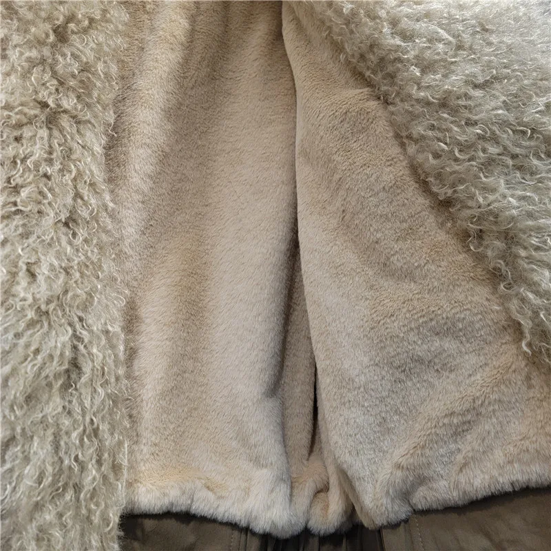 سترة جديدة لخريف وشتاء 2026 عصرية وأنيقة ومزاجية عصرية وبسيطة وطية صدر كبيرة وسترة من الفرو الصناعي متعددة الاستخدامات