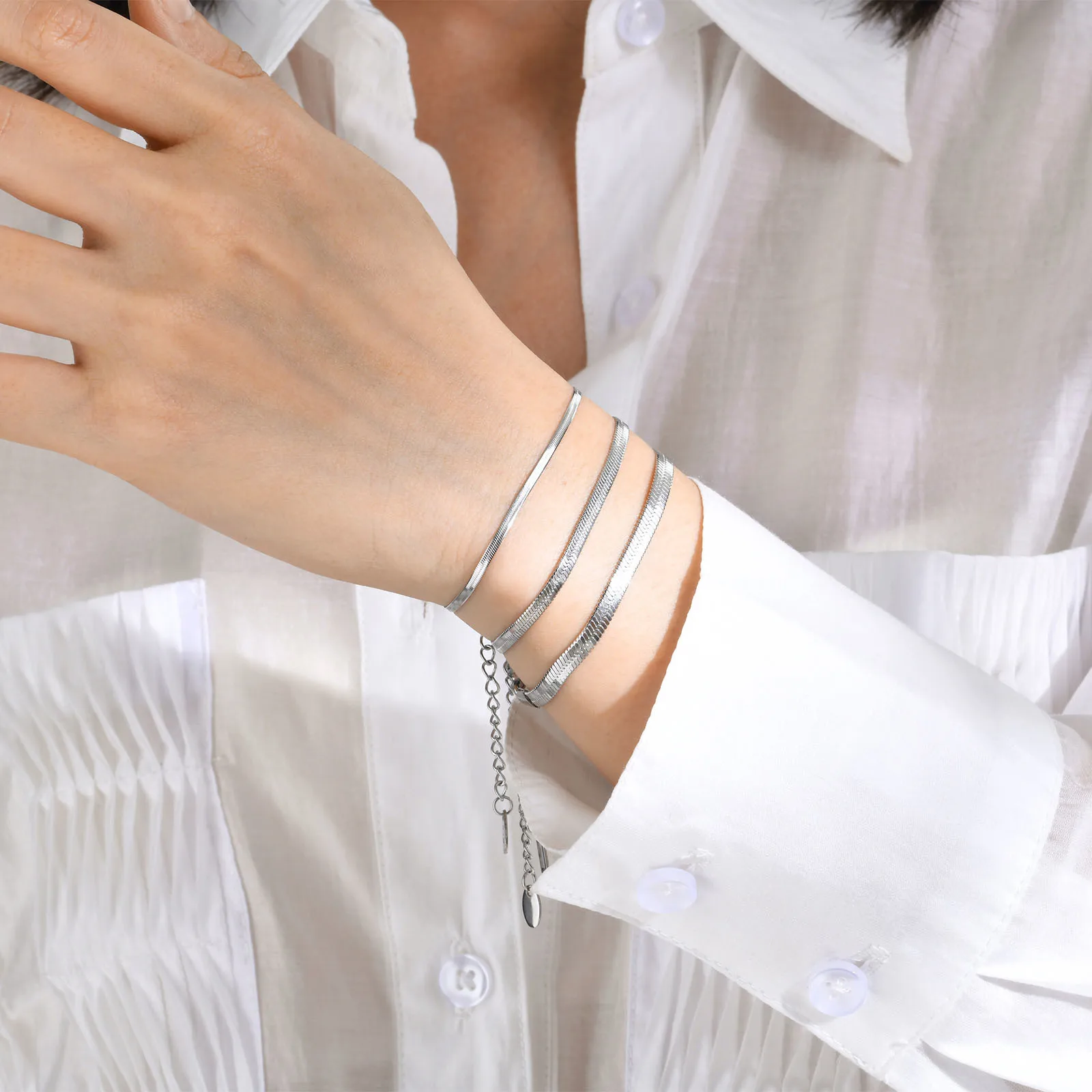 New In Chic Blade C…