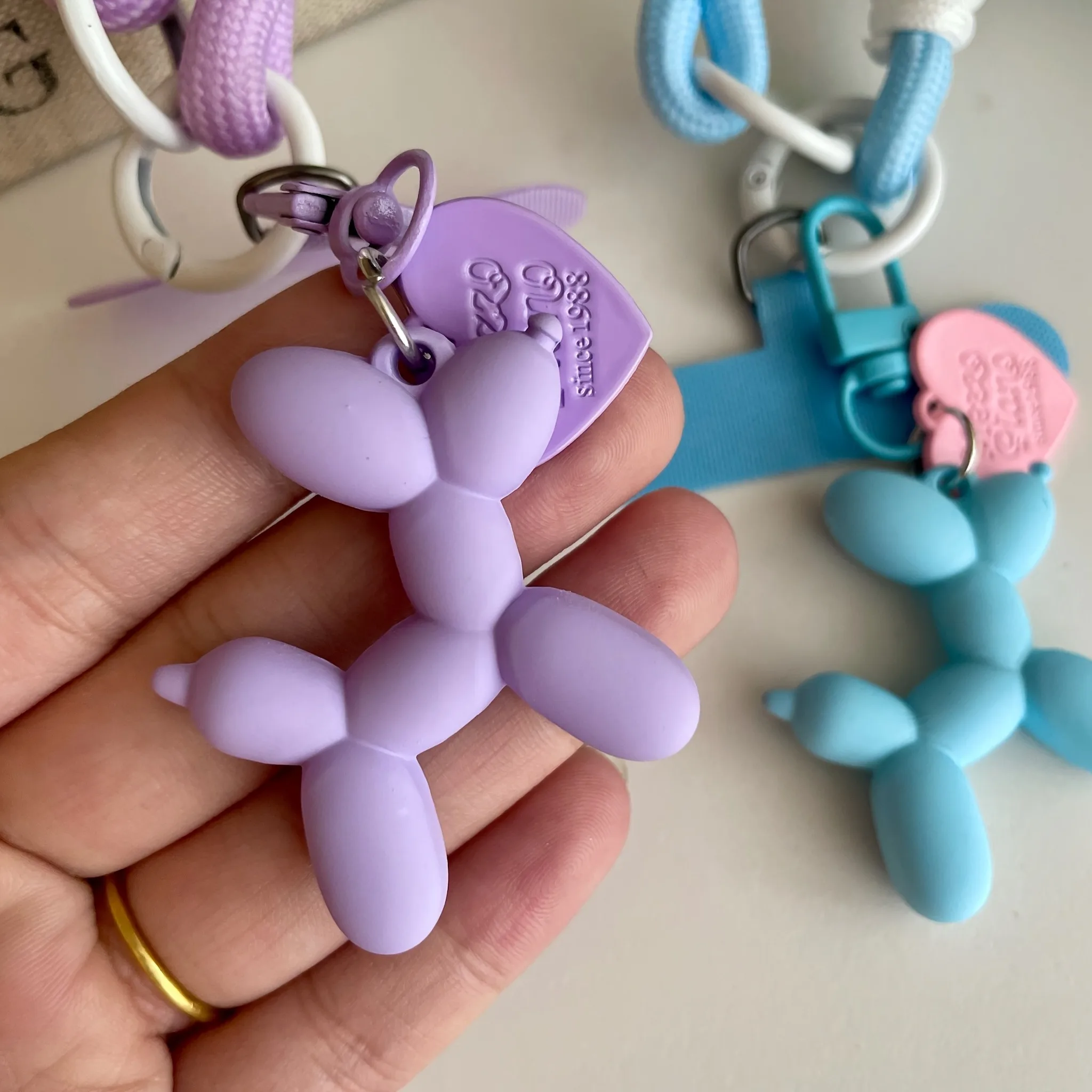 Tali Pergelangan Tangan Ponsel Bentuk Anjing Balon Kreatif, Aksesoris Casing Ponsel Universal, Liontin Portabel Anti-Selip Anti-Jatuh