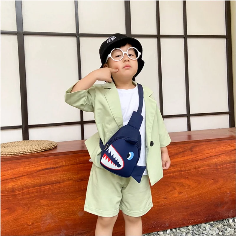 

2023 New Korean Children's Chest Bag for Boys Cool Cartoon Shark Shoulder Bag Fashion Baby Girl Crossbody Bag Sports Waistpack