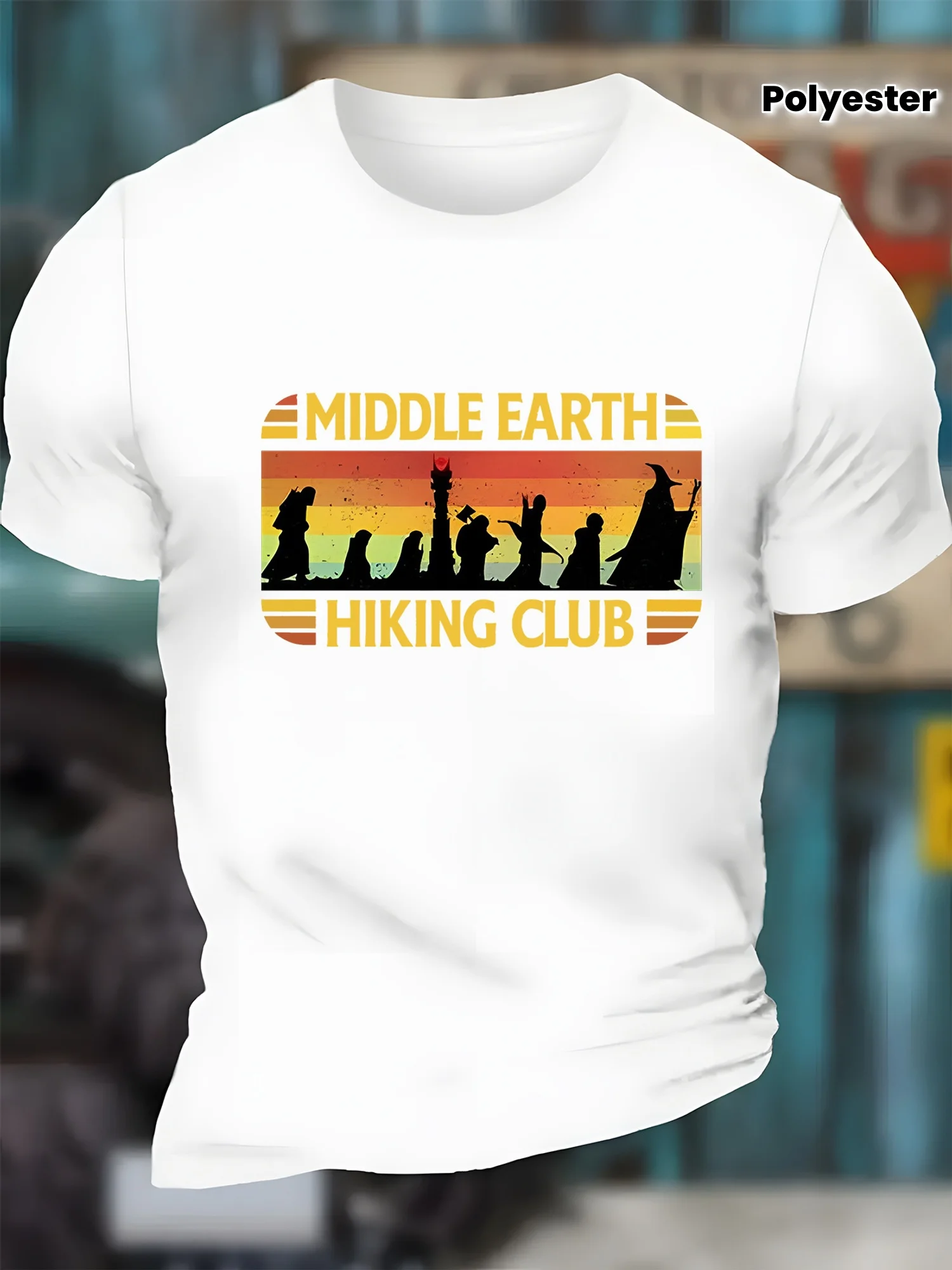 

Мужская повседневная футболка с рисунком «Middle Earth Hiking Club» — черный полиэстер, круглый вырез, короткий рукав, летняя одежда