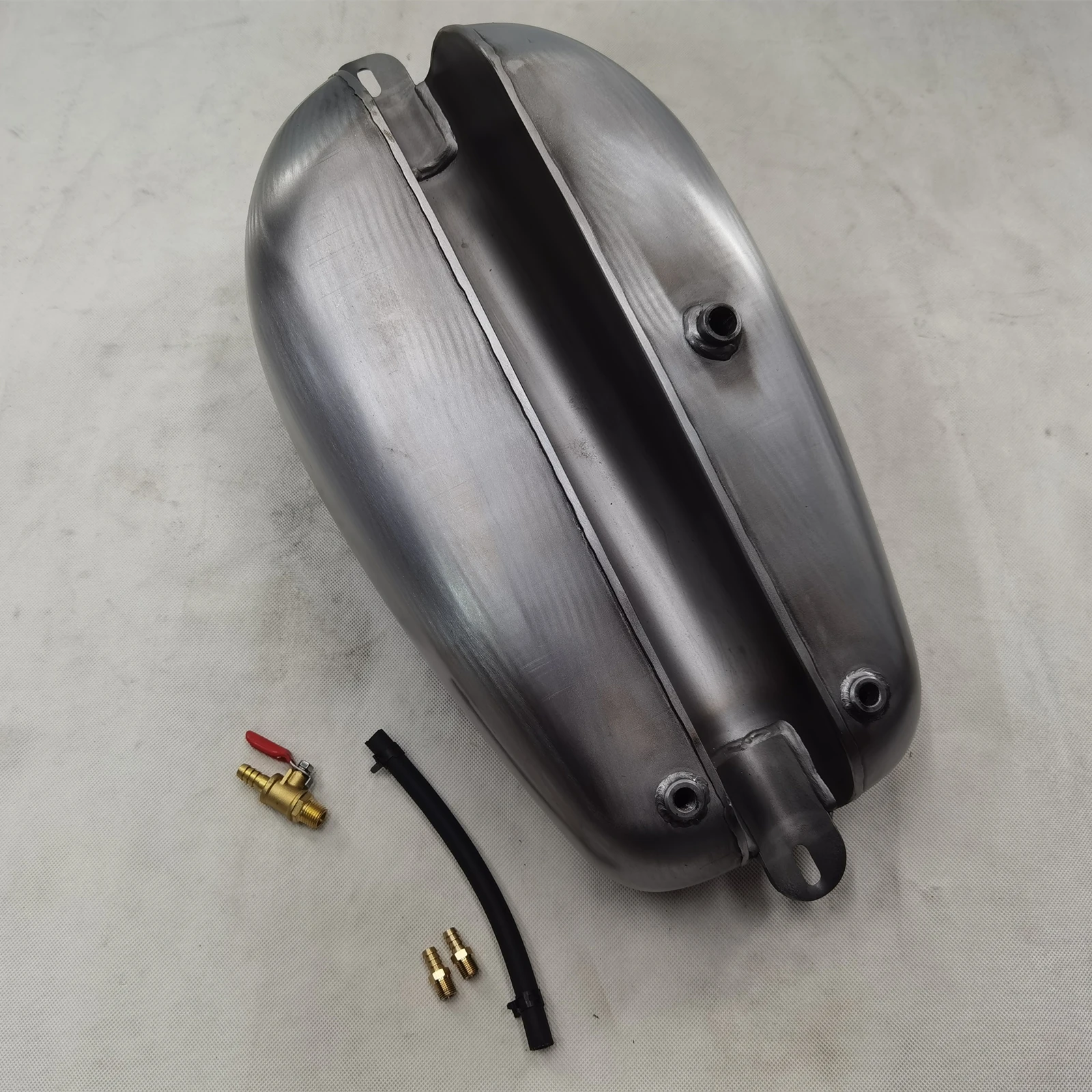 11L Motorcycle Petrol Gas Fuel Tank Universal Fit For Harley-Davidson YAMAHA Honda Suzuki All Motorcycles