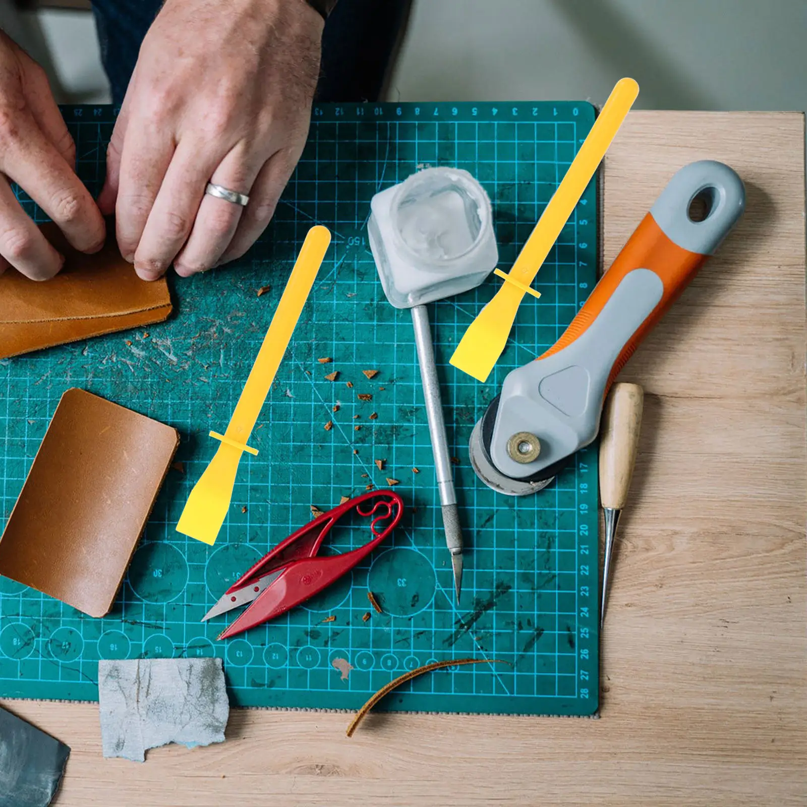 

15Pcs Oil Painting Scraper Sticks Versatile Glue Spreaders for Handmade DIY Craft Epoxy Adhesive Craft Scrapers