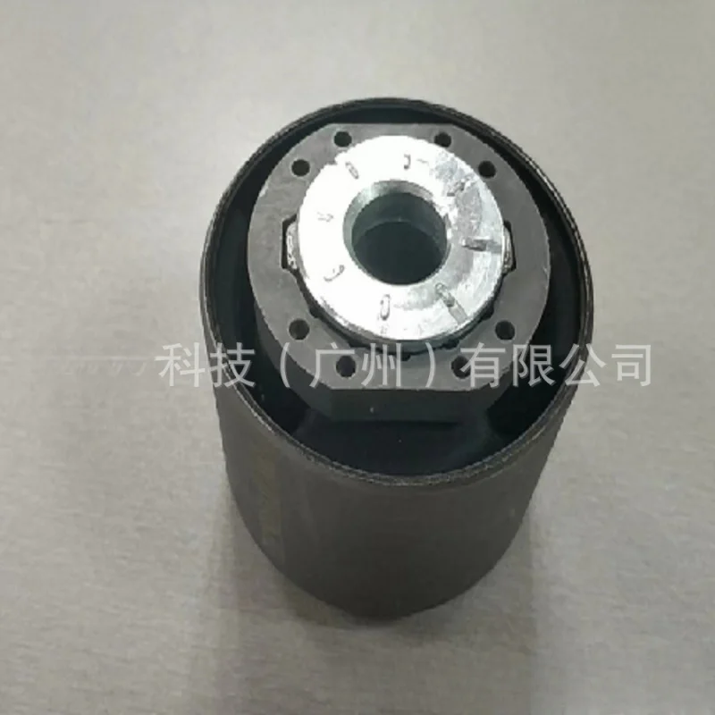 

F2GC-5K653-AXB Совместим с Ford Mustang, втулка заднего рычага подвески (большая/малая)