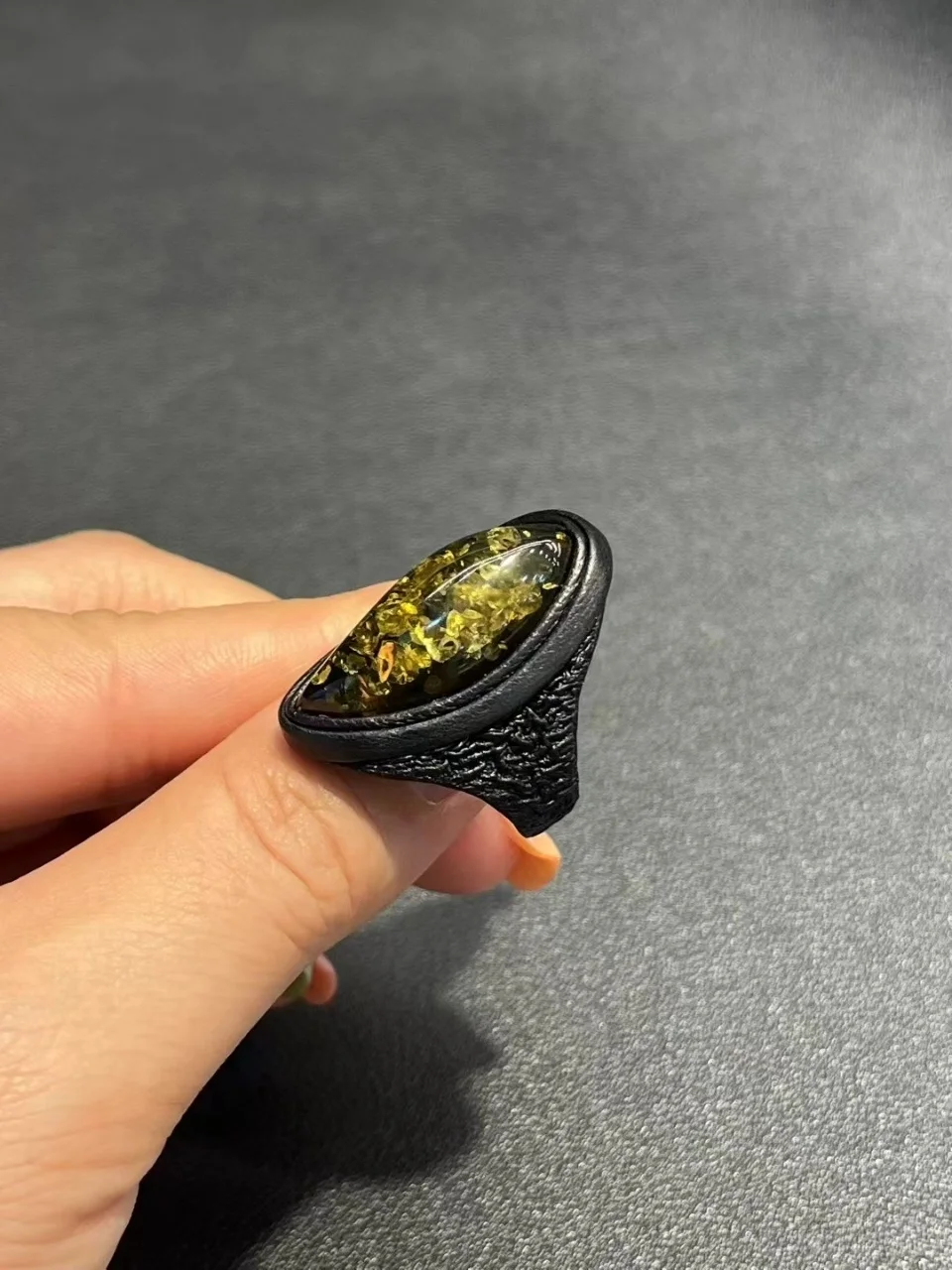 Certified Wholesale Bespoke Lambskin Green Flower Amber Ring Natural Gemstone Cabochon On Hand‑Wrapped Leather Band Fine Jewelry