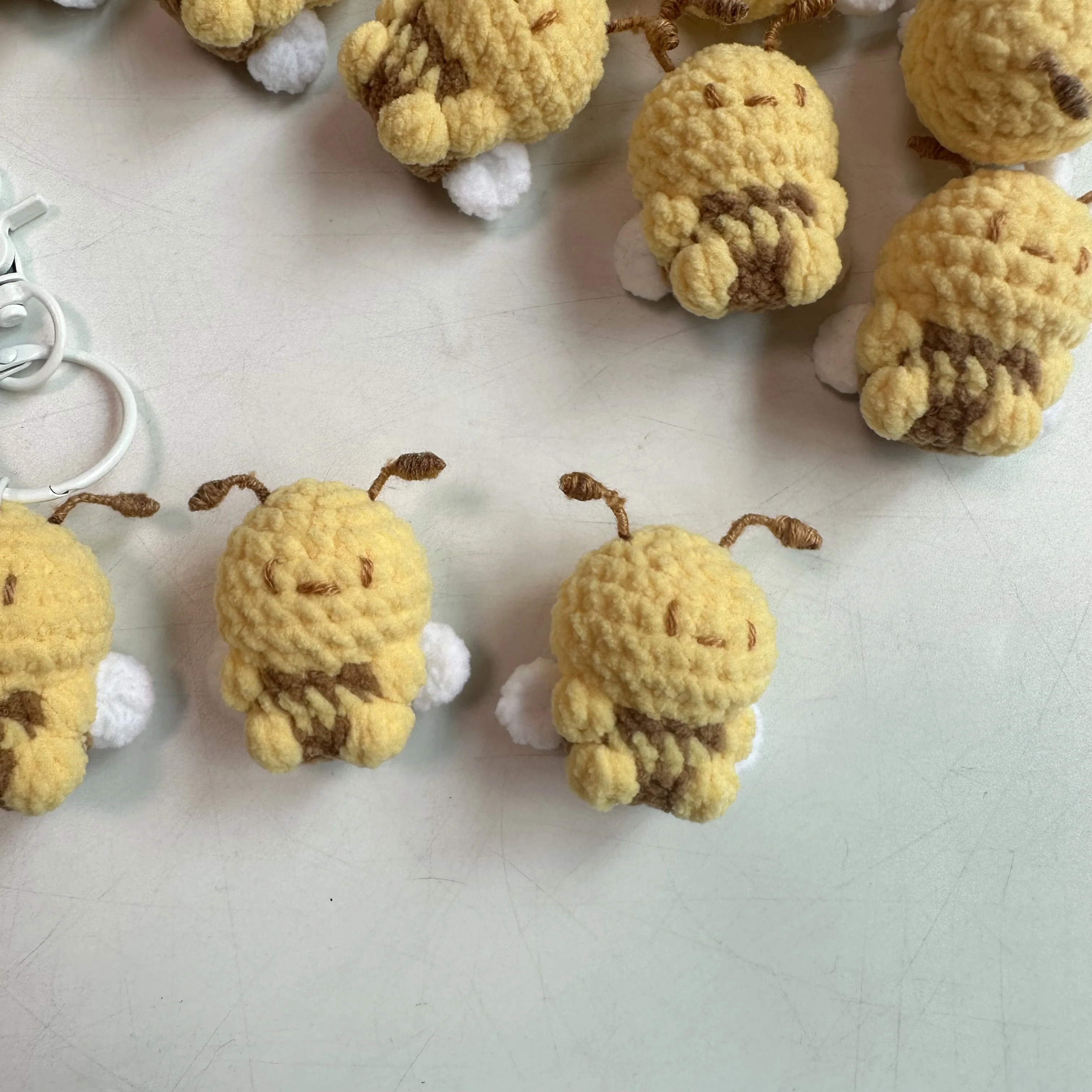 Wholesale Handmade 4cm Cute Knitting Bee Keychain Little Bees Keychain Pendant Keyring Keyholder Party Jewelry Gifts