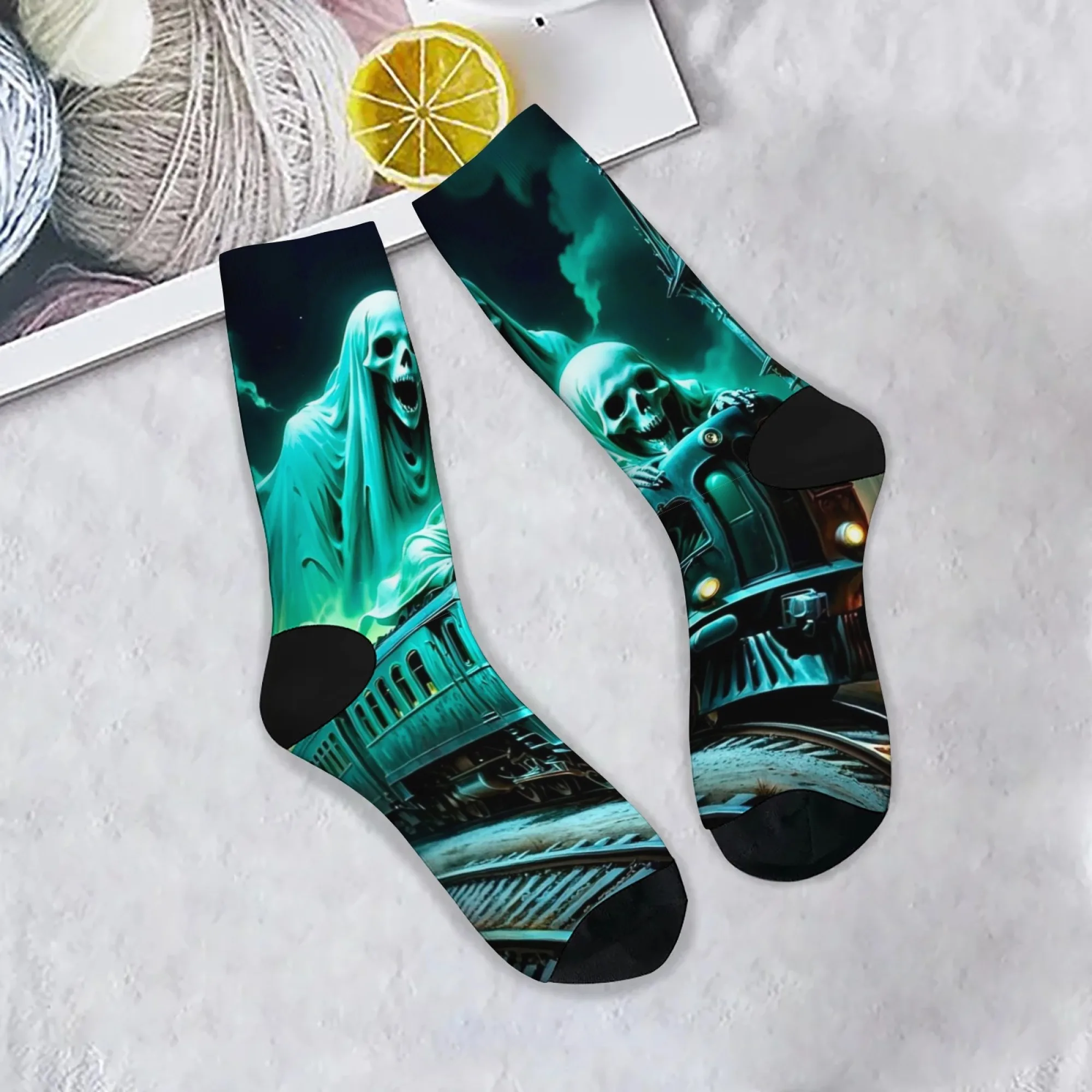Fantasma escuro trem de terror novidade meias rua hip hop feliz engraçado meias masculinas estilo harajuku casual moda meias unisex presente