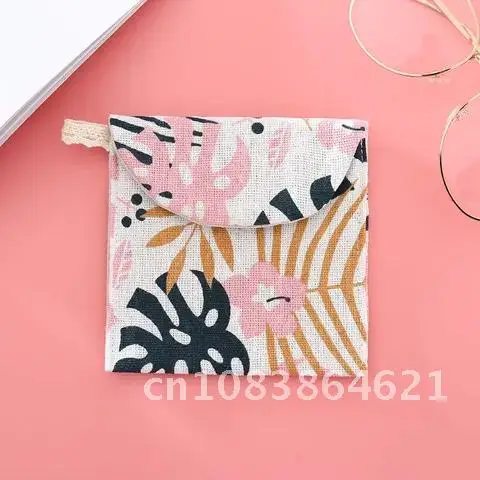 

Cute Daisy Bag Portable Sanitary Pad Pouch Waterproof Tampon Storage Bag Lipstick Makeup Key Earphone Data Cables Organizer