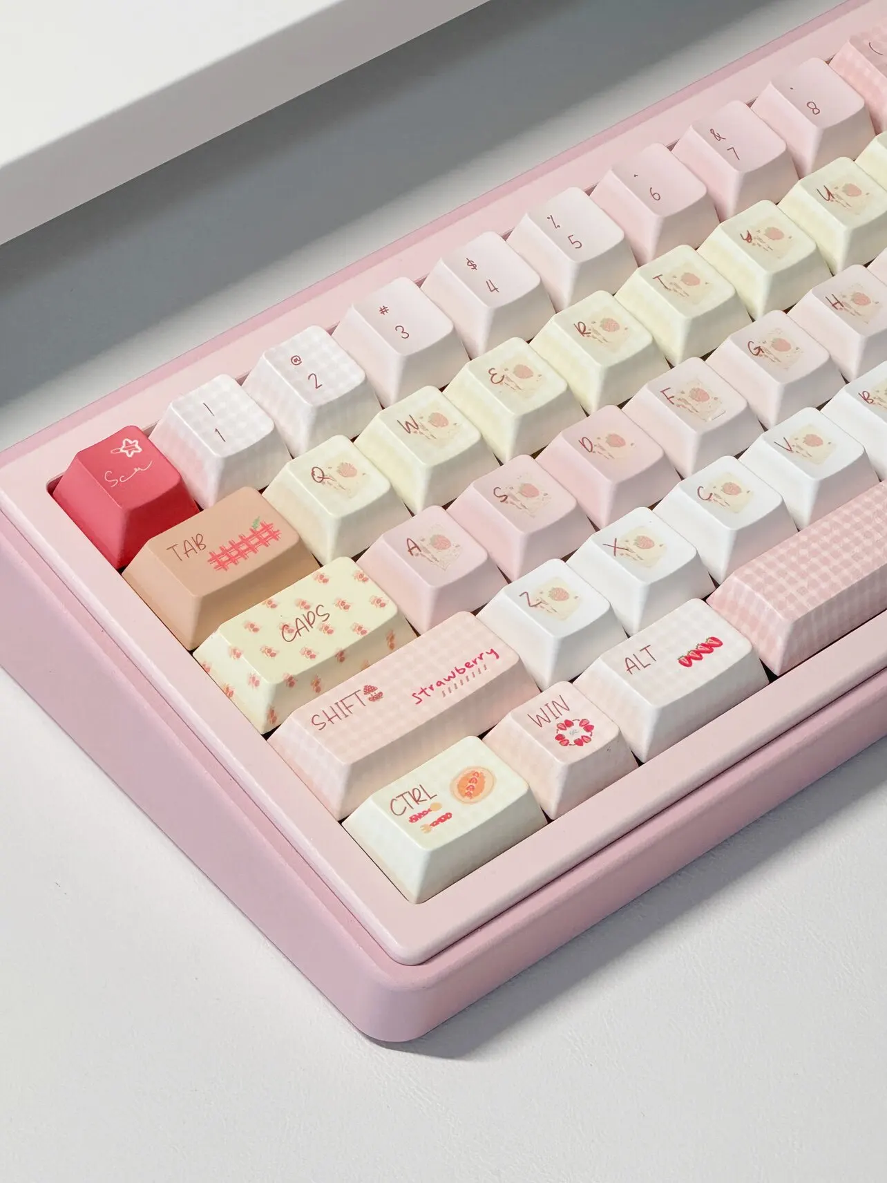 MAIMOOO Strawberry Lululi CHERRY High PBT Material Keycaps Pink Brown Color Simple Keyboard Keycaps
