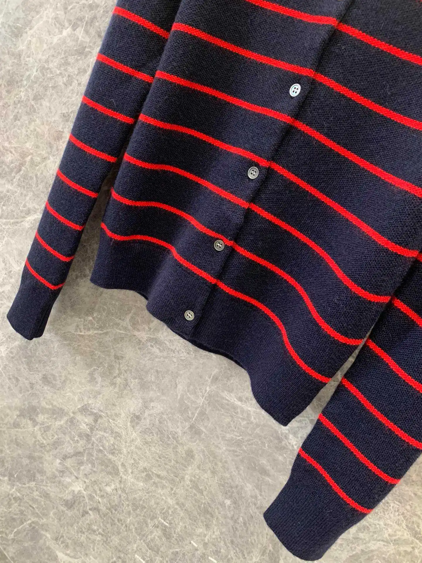 24 Early Autumn New Striped Knitted Cardigan Classic Color blocked Striped Knitted Sweater