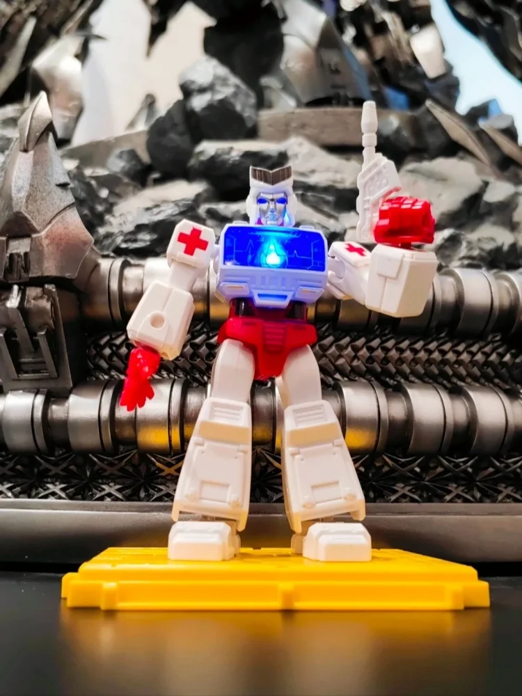 Original Transform Animation Movies Peripheral Toys Shining Series NO.1 Soundwave Luminous Movable Model Figure Collection