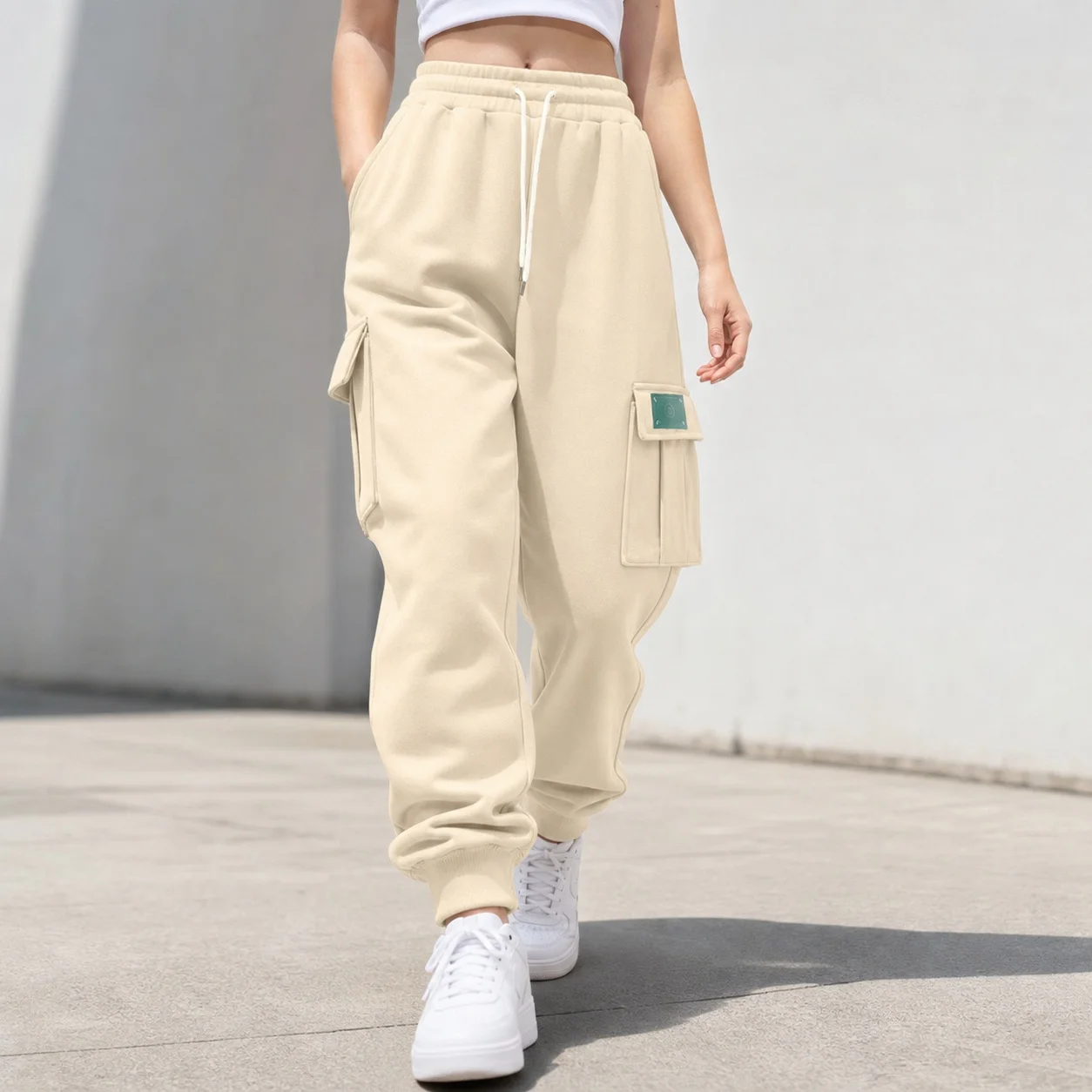 Women's Fleece Lined Straight Leg Mid High Waist Solid Color Wrinkle Free Casual Long Cargo Pants for Winter Outdoor Wear