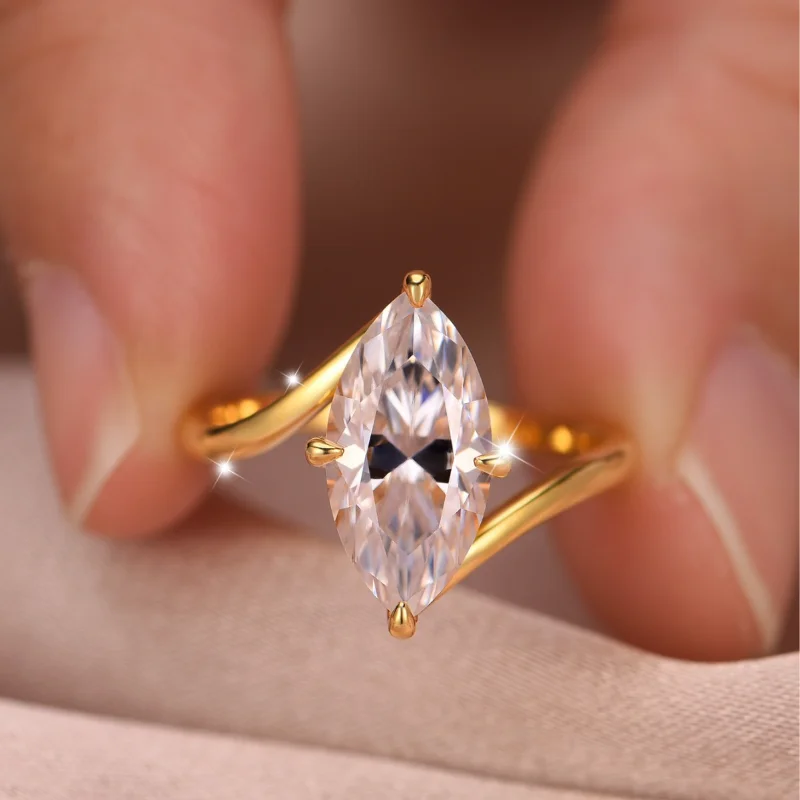 

WSHUO 3ct Marquise Cut Full Moissanite Ring S925 Sliver 18K Gold Plated Ladies' High-end Wedding Ring Party Gift GRA Certified