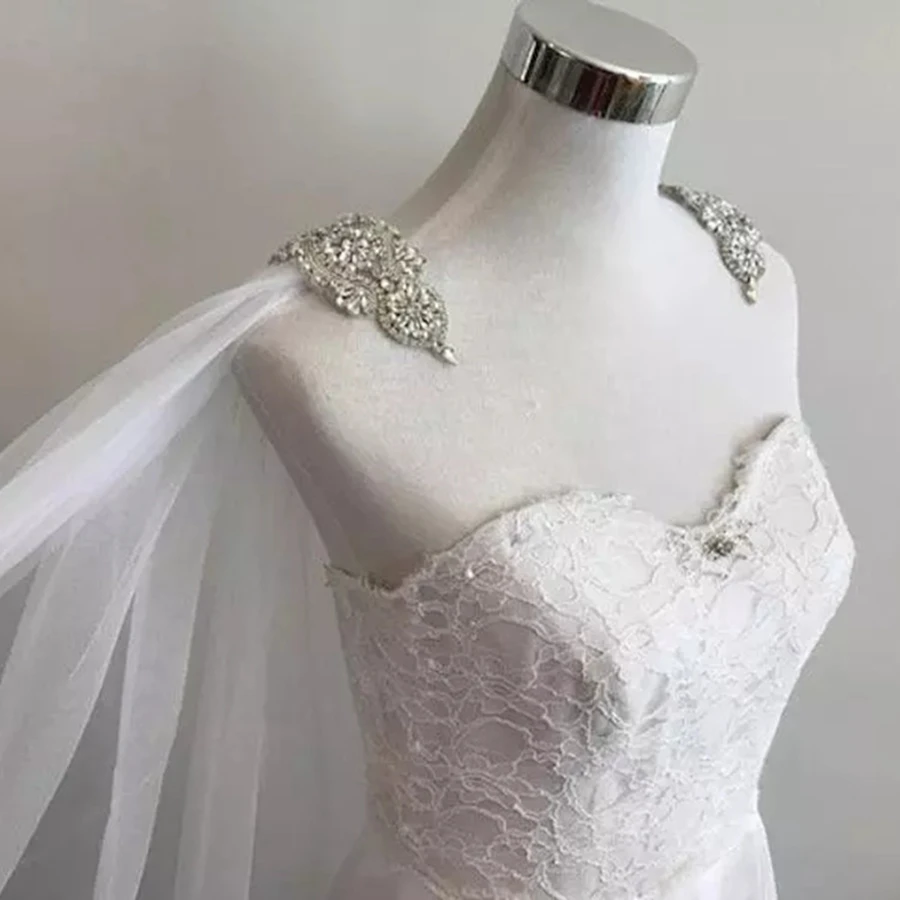 

New Arrival White Ivory Cape Veil Rhinestone Appliques on Shoulders 3 Meter Long Bridal Shoulder Veil Wedding Accessories