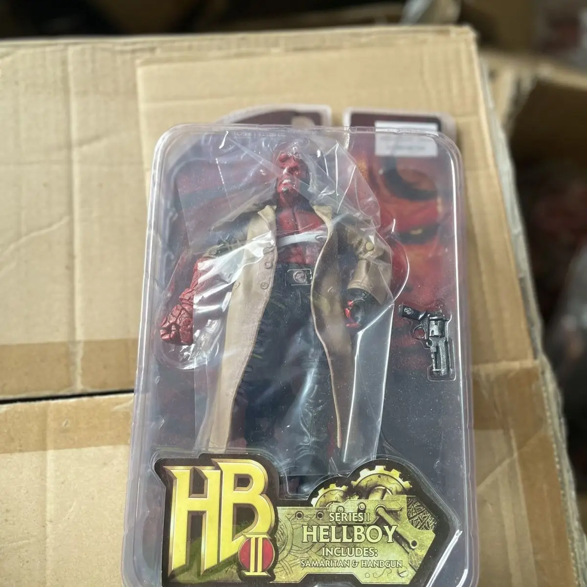Mezco Hellboy 7 بوصة PVC عمل الشكل - Trenchcoat البديل سامريتان لعبة مجسمة دمية لهدية المهرجان