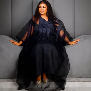 Kleid der kirchlichen afrikanischen Stickerei mit Frauenschal, schwarzer Paia Hauptverkaufskleid Barro Black - №4