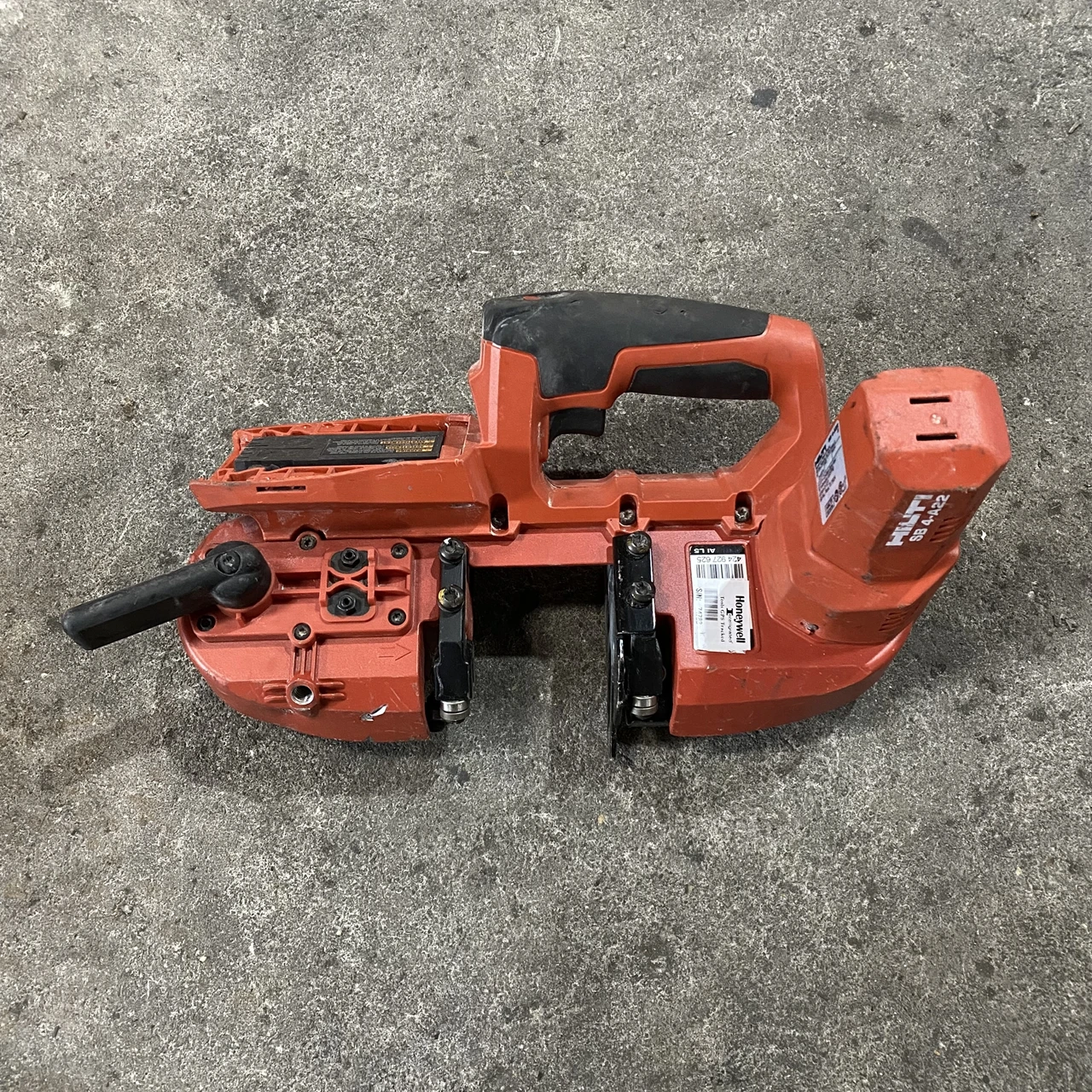 HILTI SB 4-A22 cordless band saw metal profile pipe cutting machine - body only, second-hand