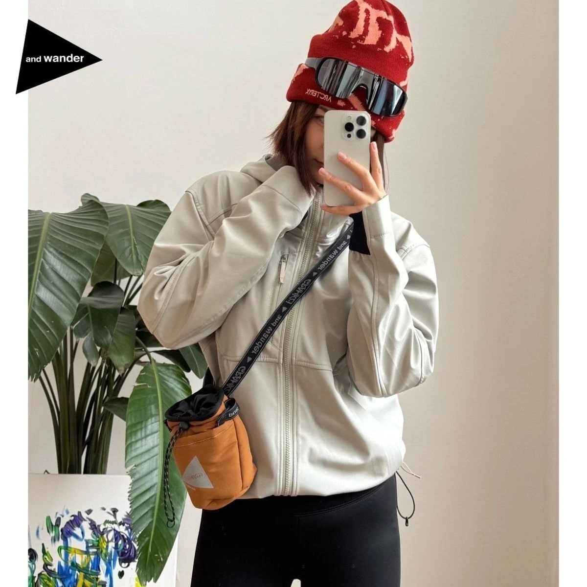 And Wander Unisex Padded Cross - Chalk Bag ulasan dan harga