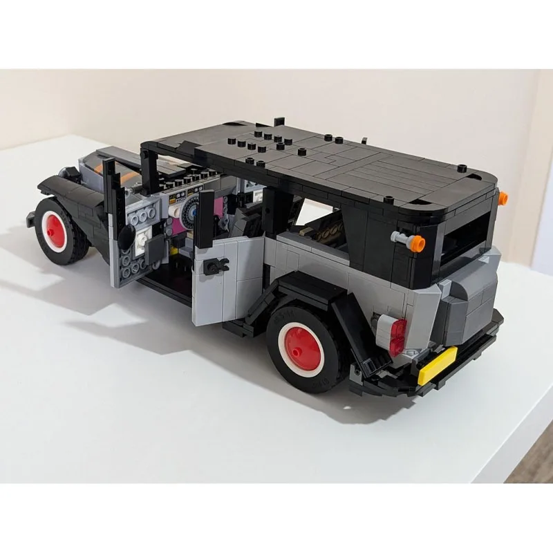 

MOC-198465 New 90s Iconic Classic Car Building Blocks Model 1079 PartsMOC Creative Boys Kids Birthday Building Blocks Toy Gifts