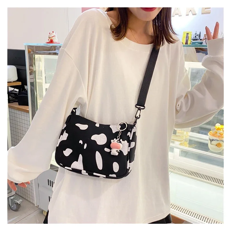 Niedliche Kuh-Umhängetasche im Harajuku-Stil, koreanische Touch-Umhängetasche aus weichem Segeltuch für Teenager-Mädchen, von Japan inspiriert