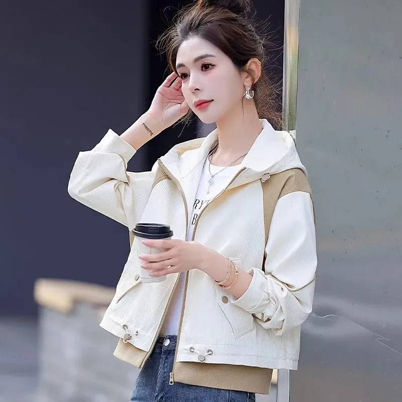 

Women's Short Windbreaker Coat 2026 Spring New Female Stitching Design Sense Jacket Casual Hooded Trench Coat Joker Overwear